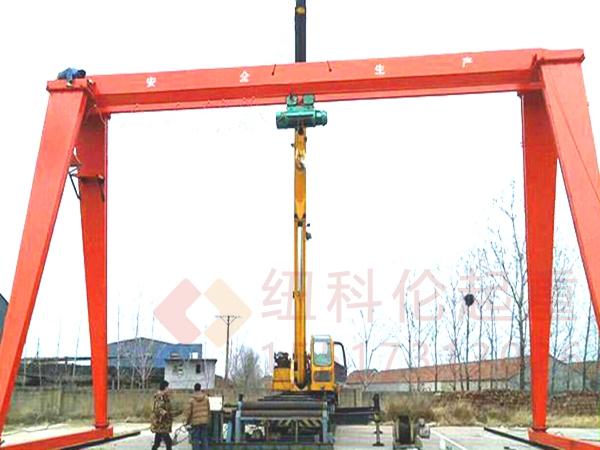 A型龙门吊的防风防滑设计有哪些创新方案